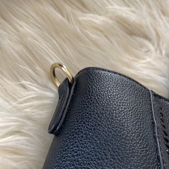 Black gold hardware square tote bag purse handbag elegant cheek shoulder bag - Picture 6 of 16